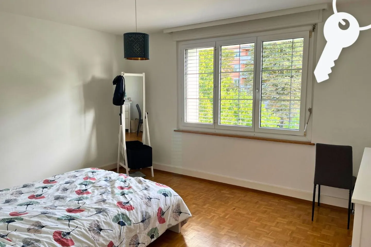 Beautiful 3-room old apartment in a quiet neighborhood - Photo 3 of 6