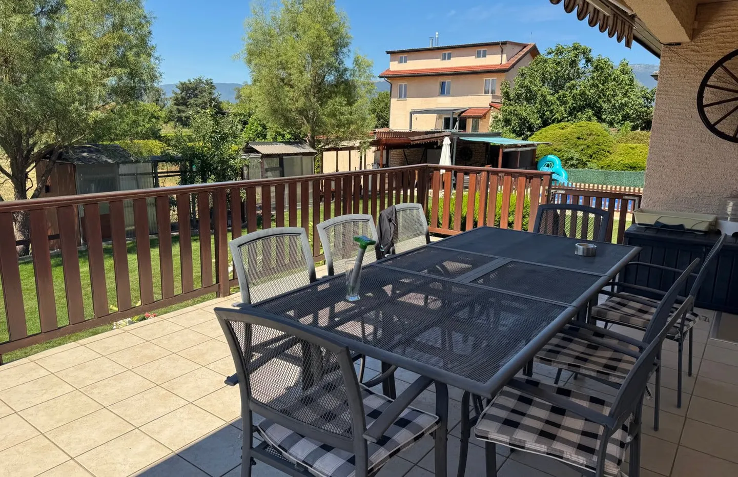 Villa with 8 rooms in occupied viager without rent – Pool and garden – Vernier (GE) - Photo 9 of 10