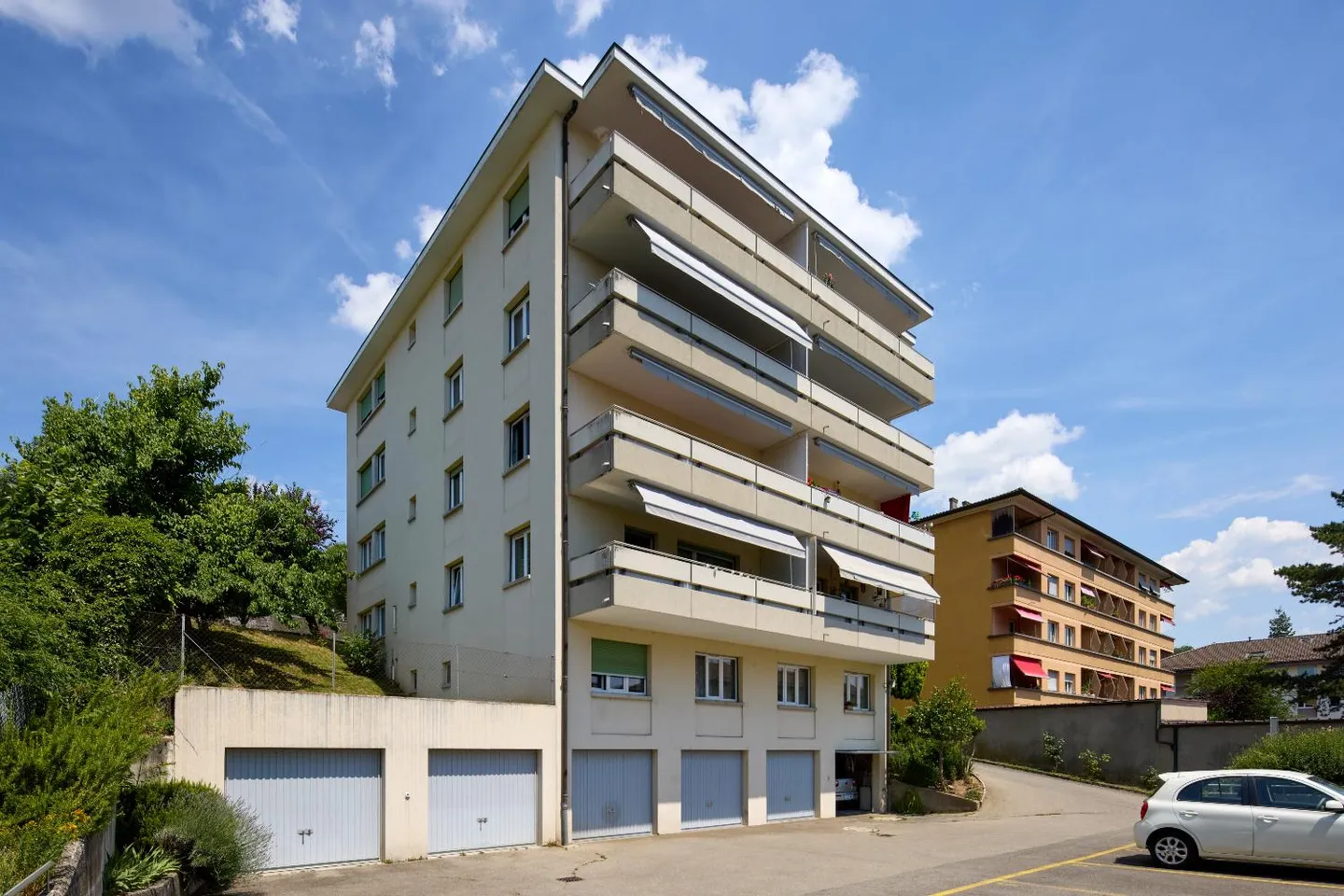 Appartement Charmant avec Vue sur le Lac - Photo 2 sur 3