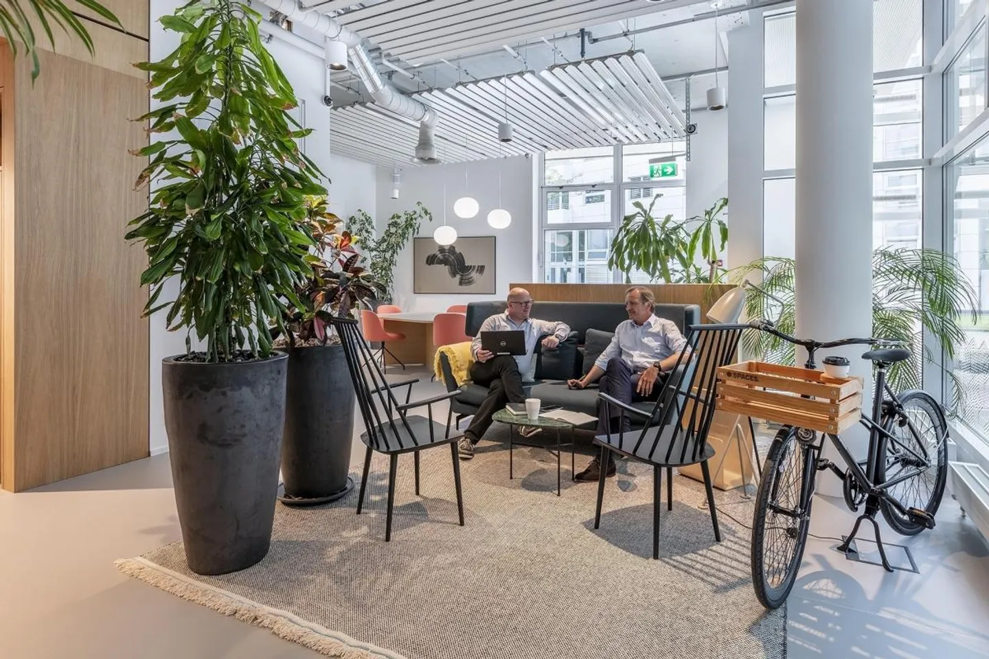 Trouvez des bureaux dans Spaces Main Station pour 3 personnes - tout est pris en charge - Photo 7 sur 13