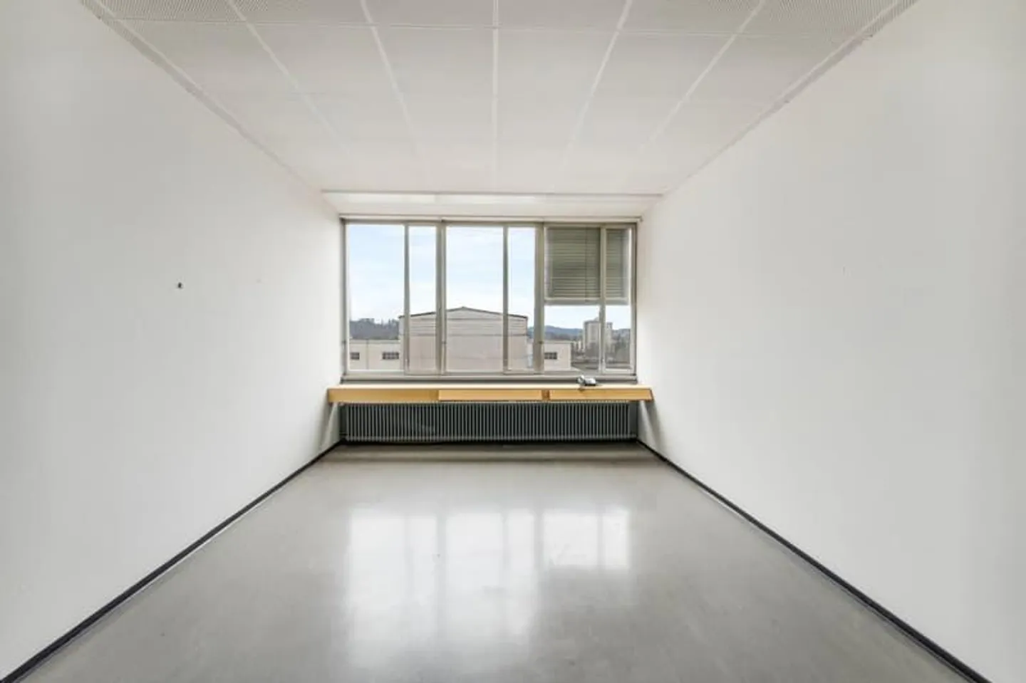 Flexible office spaces in the historic Papieri site in Biberist - Photo 3 of 4