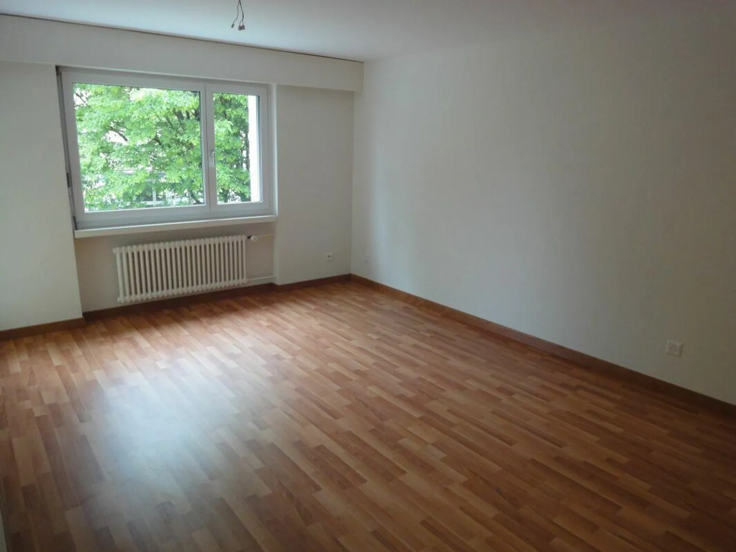 Beautiful and bright 2-room apartment - Photo 5 of 10