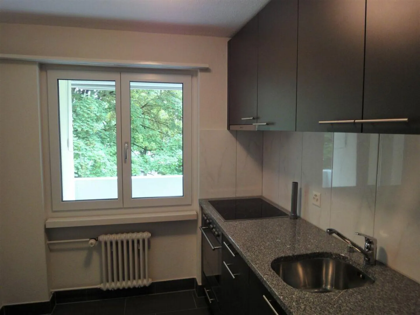 Beautiful and bright 2-room apartment - Photo 7 of 10