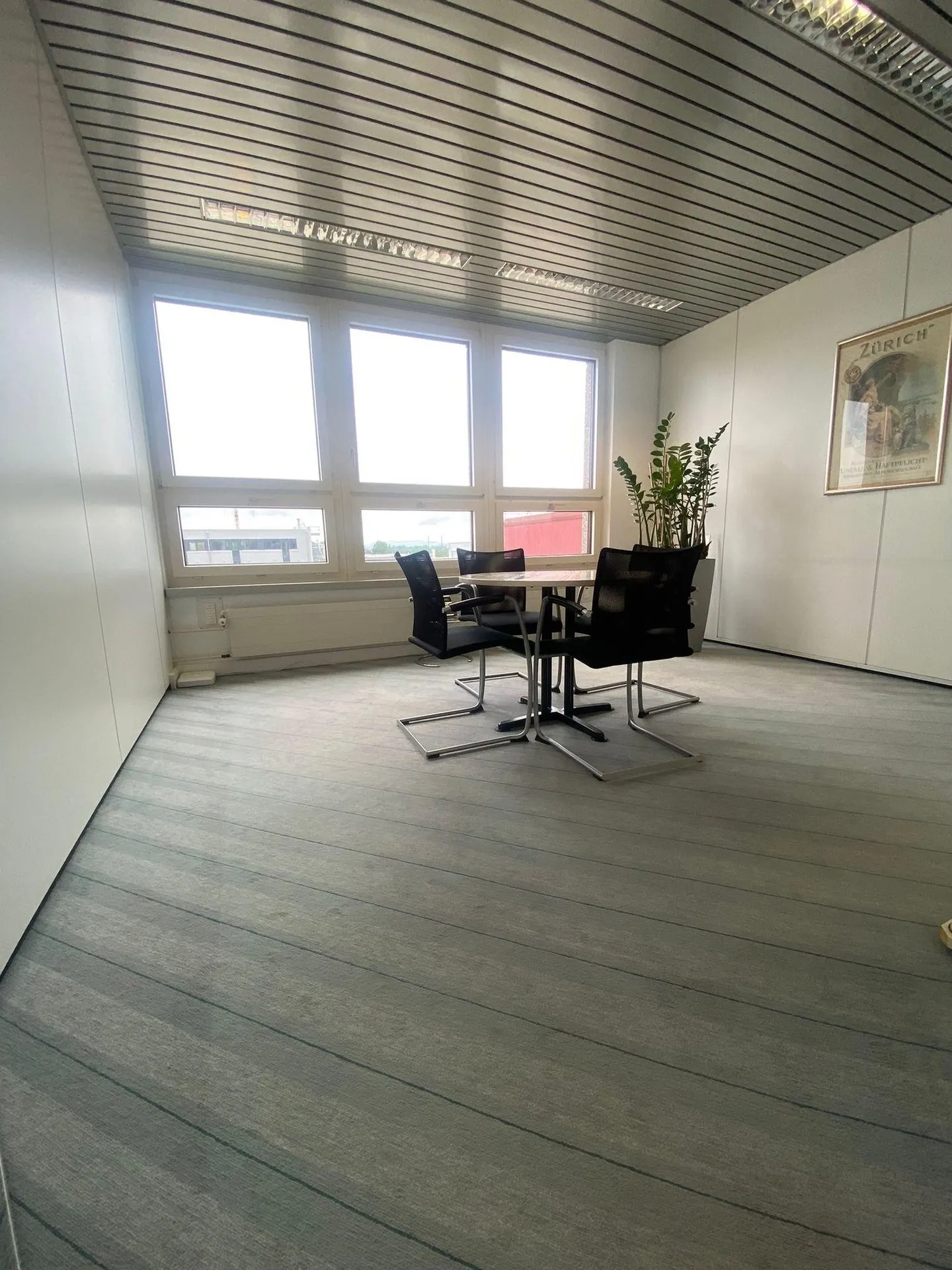 Spacious and freshly renovated office space in a central location in Weinfelden - Photo 6 of 12