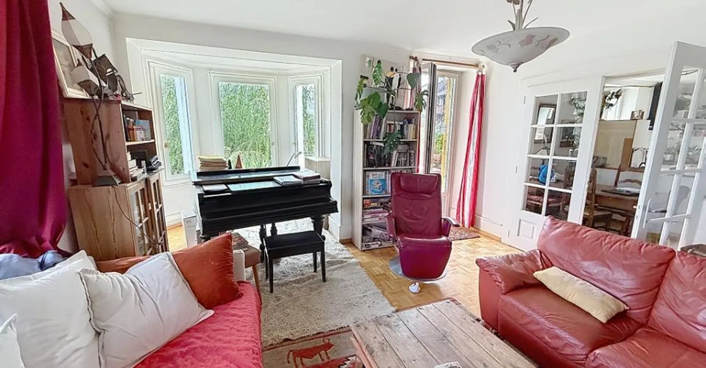 Appartement de charme avec une belle luminosité, centre ville! - Foto 1 von 7