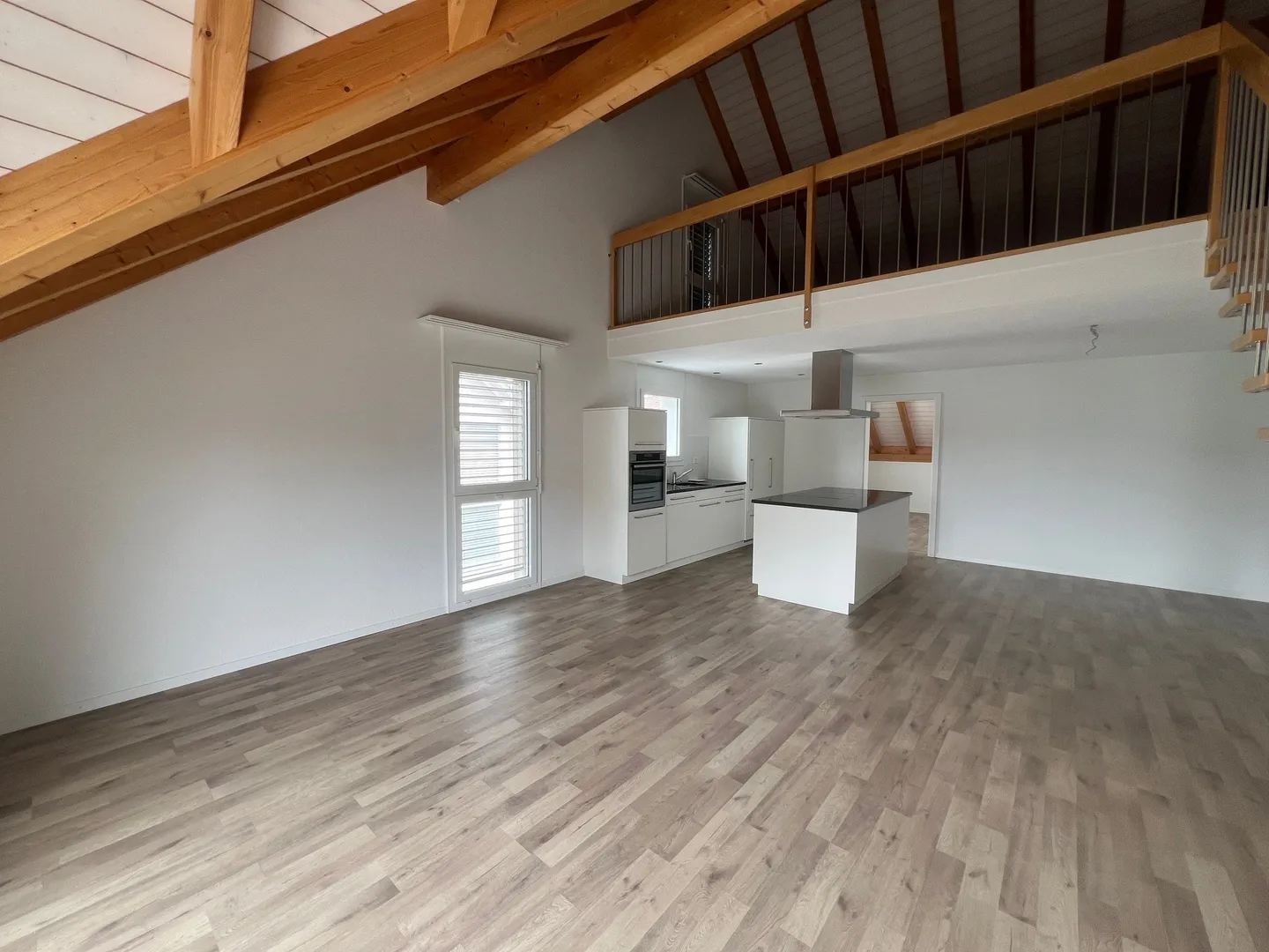 Geräumige 4.5-Zimmer Wohnung - Foto 3 von 11