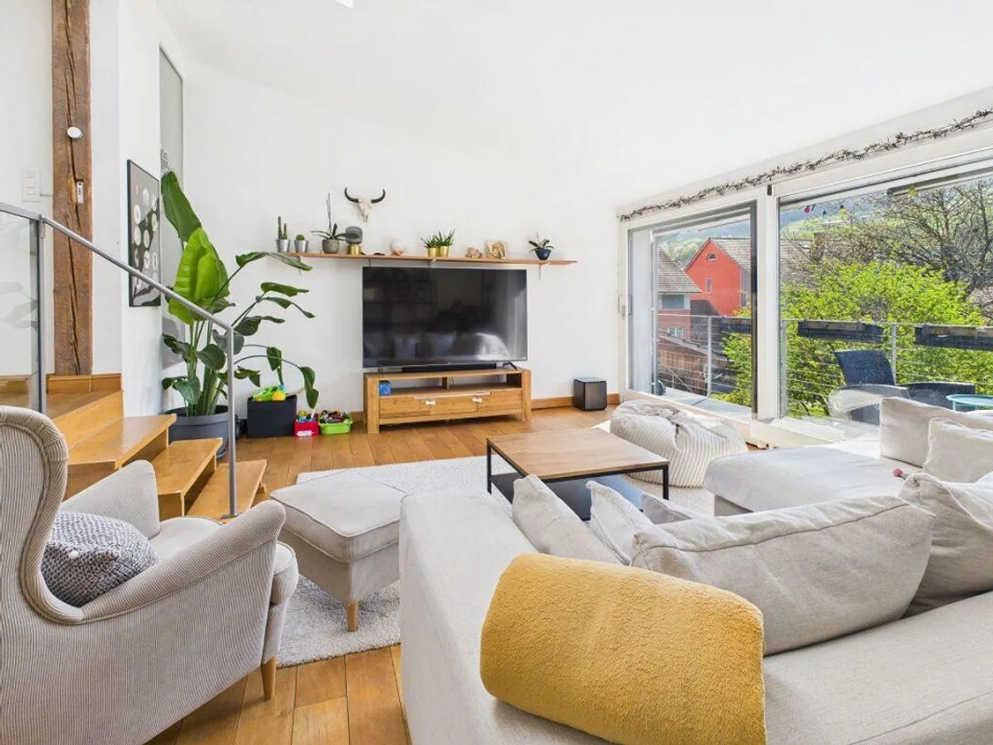 Appartamento familiare di 6 stanze con grande giardino - Foto 4 di 12