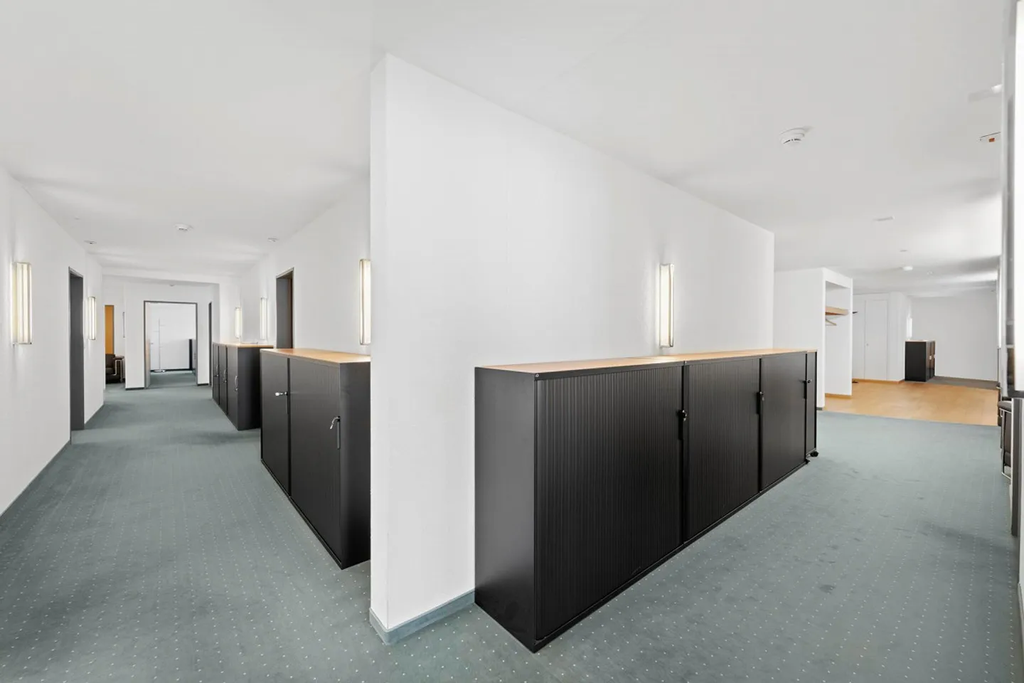 Versatile commercial spaces in prime location in Wil! - Photo 17 of 23