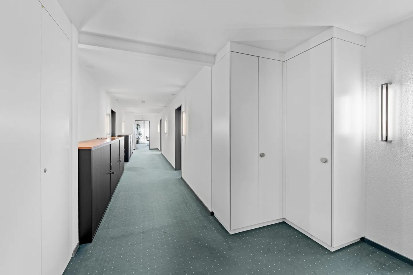 Versatile commercial spaces in prime location in Wil! - Photo 18 of 23