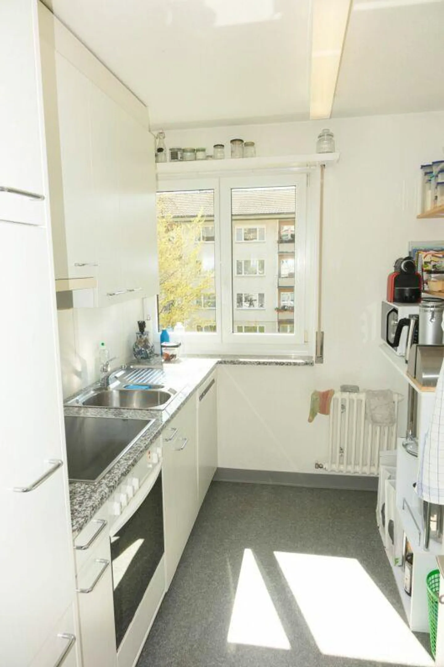 Appartement calme avec grand balcon - Photo 3 sur 5