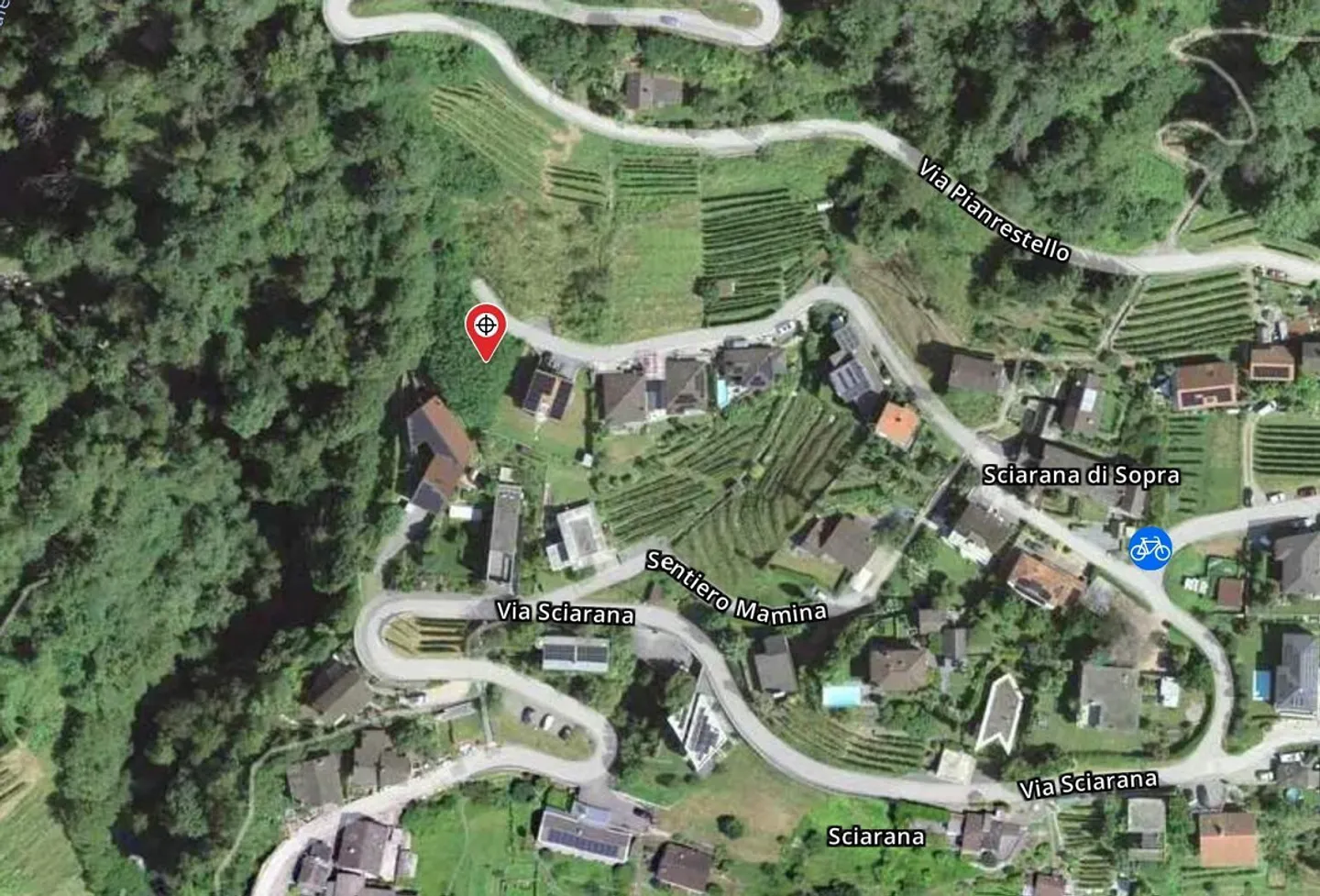 Terrain de construction de 423 m2, dont 323 m2 dans la zone de construction avec belle vue sur le lac... - Photo 10 sur 11