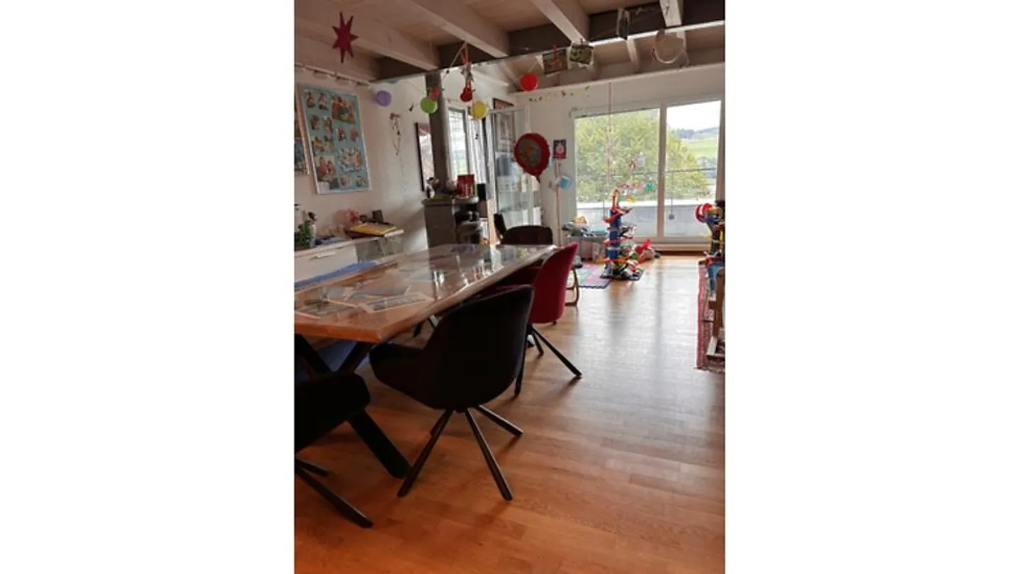 Charmante Wohnung mit Seeblick - Foto 2 von 10