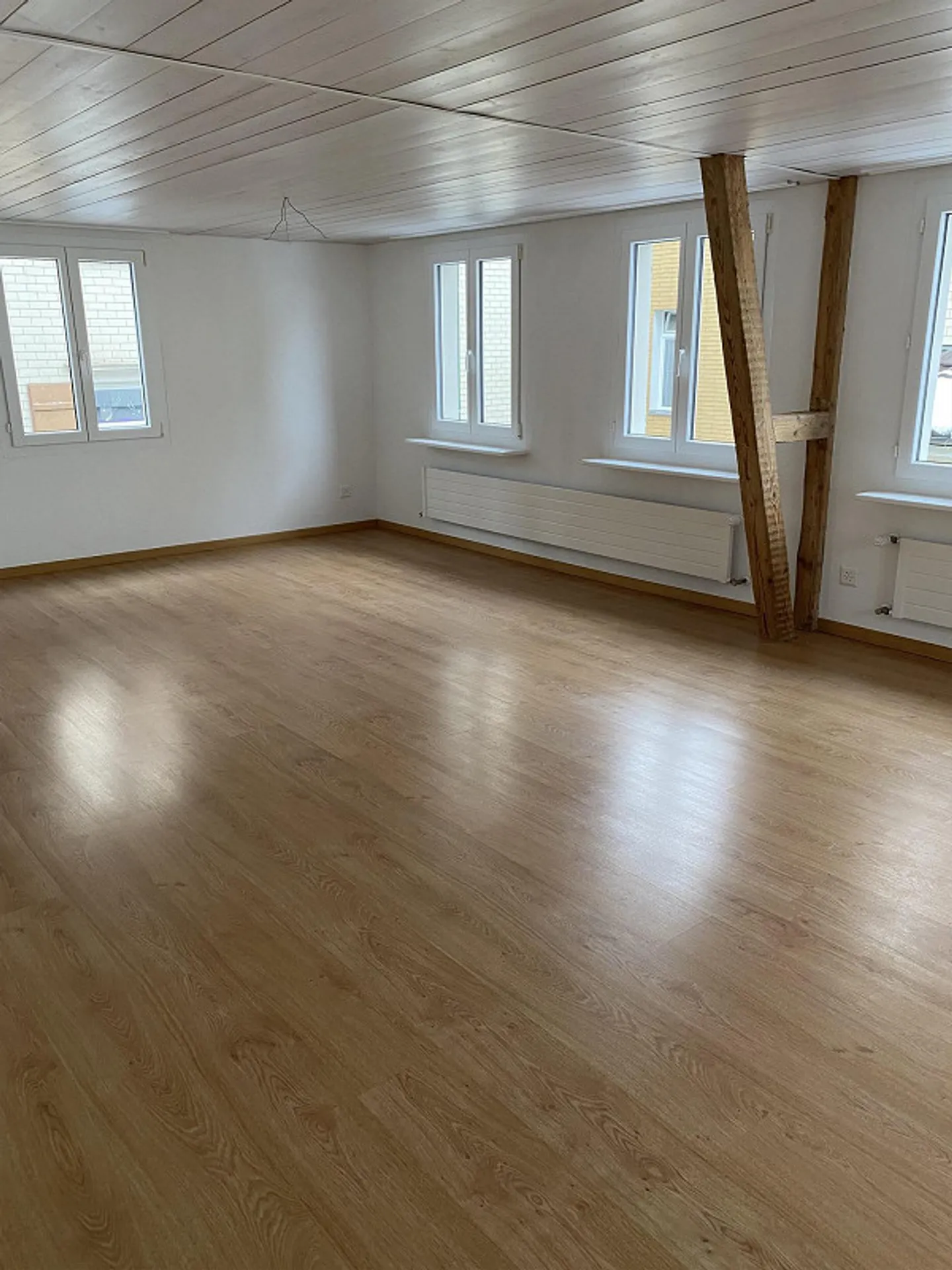 Residential building with commercial space - Photo 3 of 19