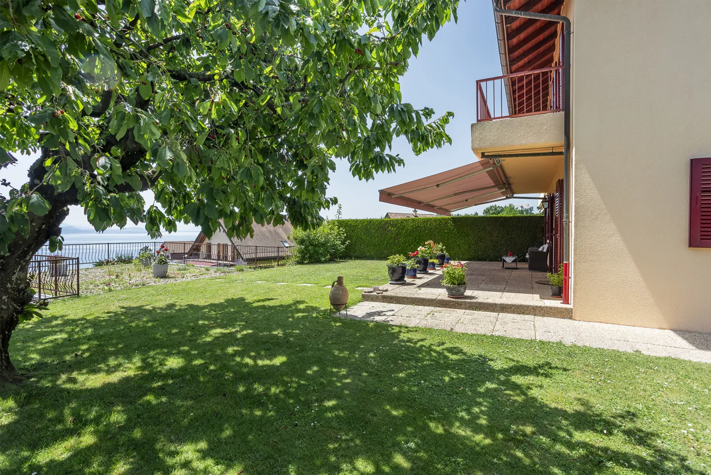 Villa jumelle de 5.5 pièces avec véranda, parkings et garage. - Photo 16 sur 18