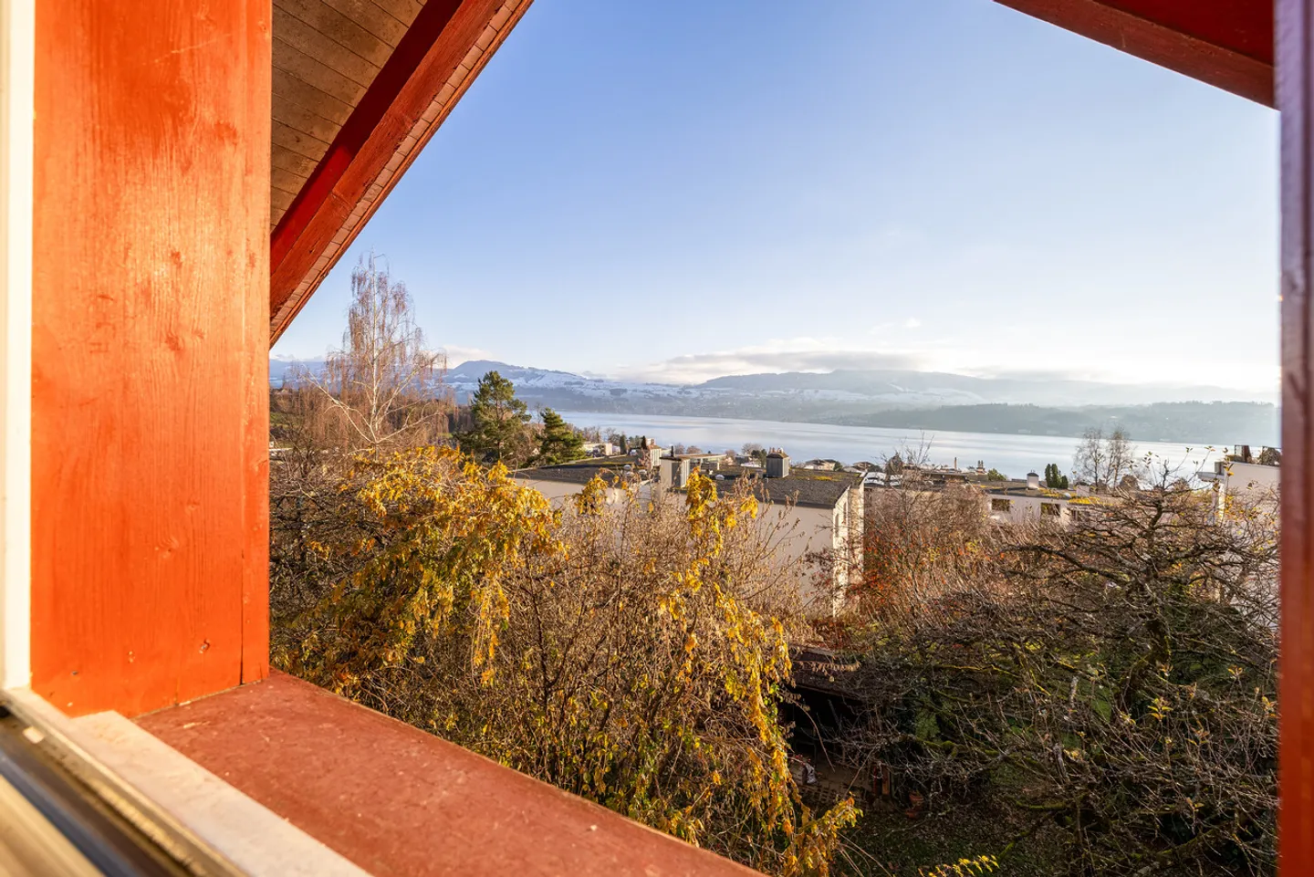 Your oasis of calm with lake view - Photo 7 of 13