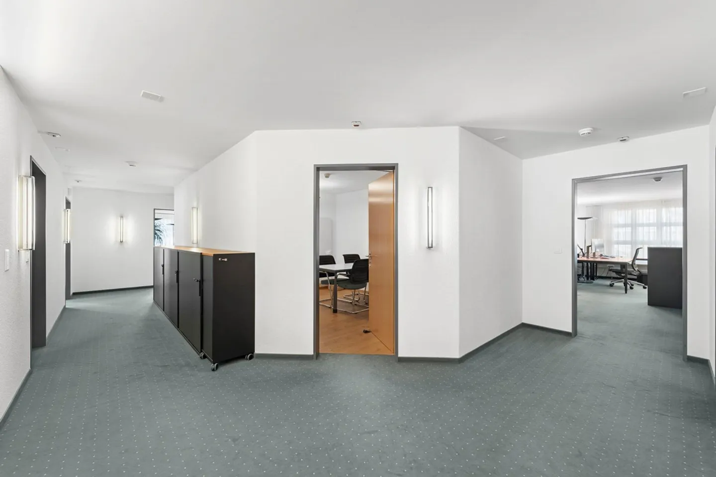 Versatile commercial spaces in prime location in Wil! - Photo 20 of 23