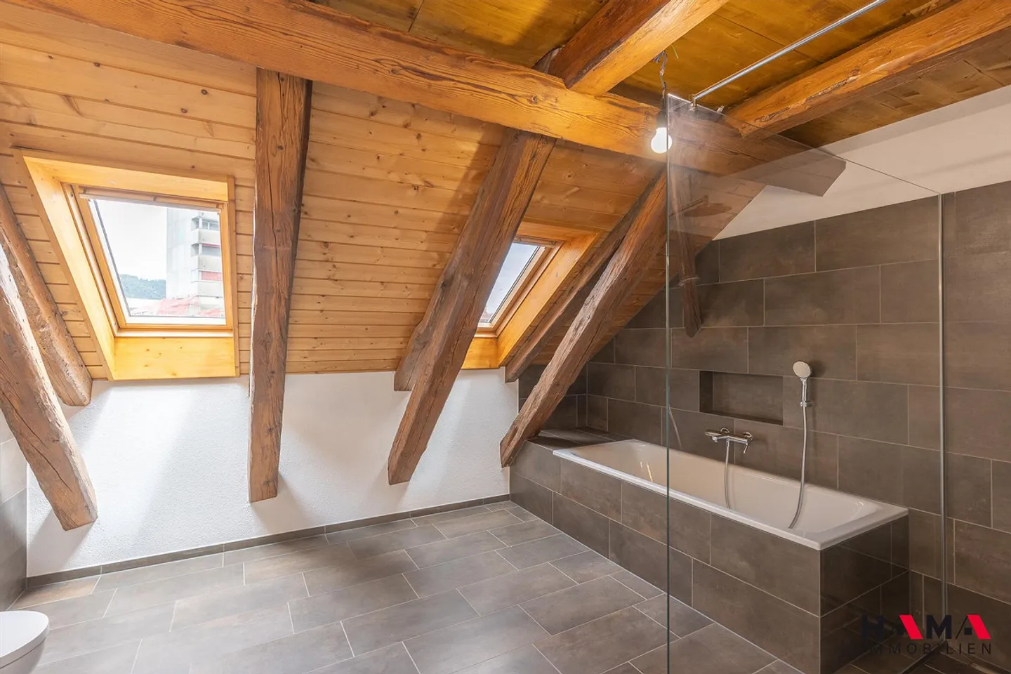 First Rental Loft Apartment 178 m² - Photo 13 of 13
