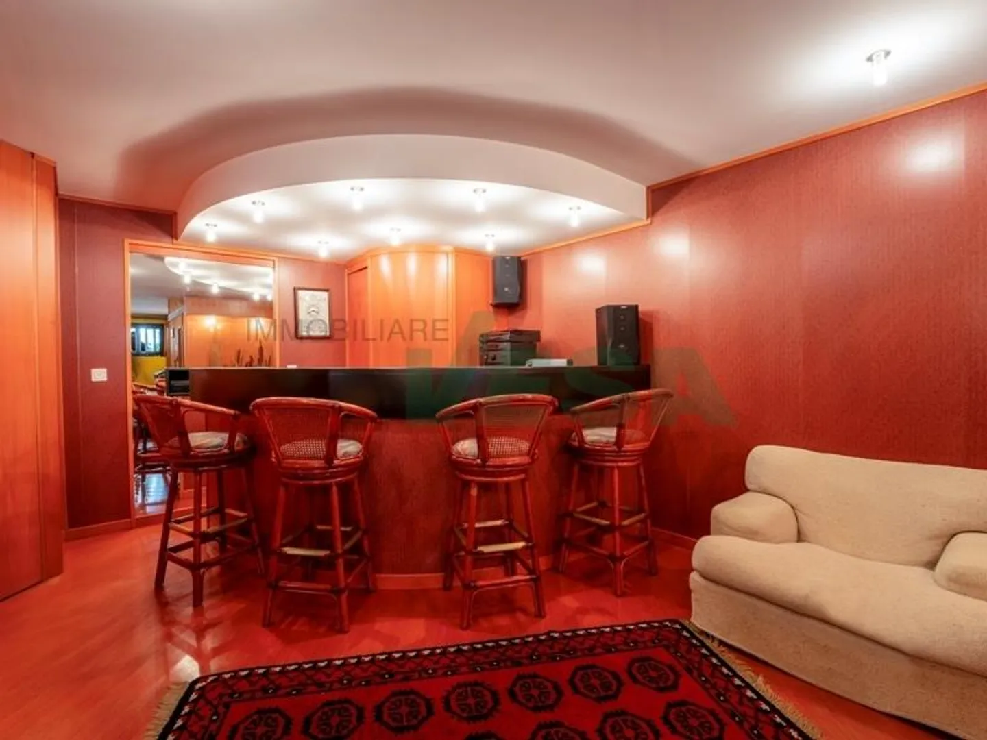 Elegante und einladende Villa in ruhiger Lage - Foto 9 von 11