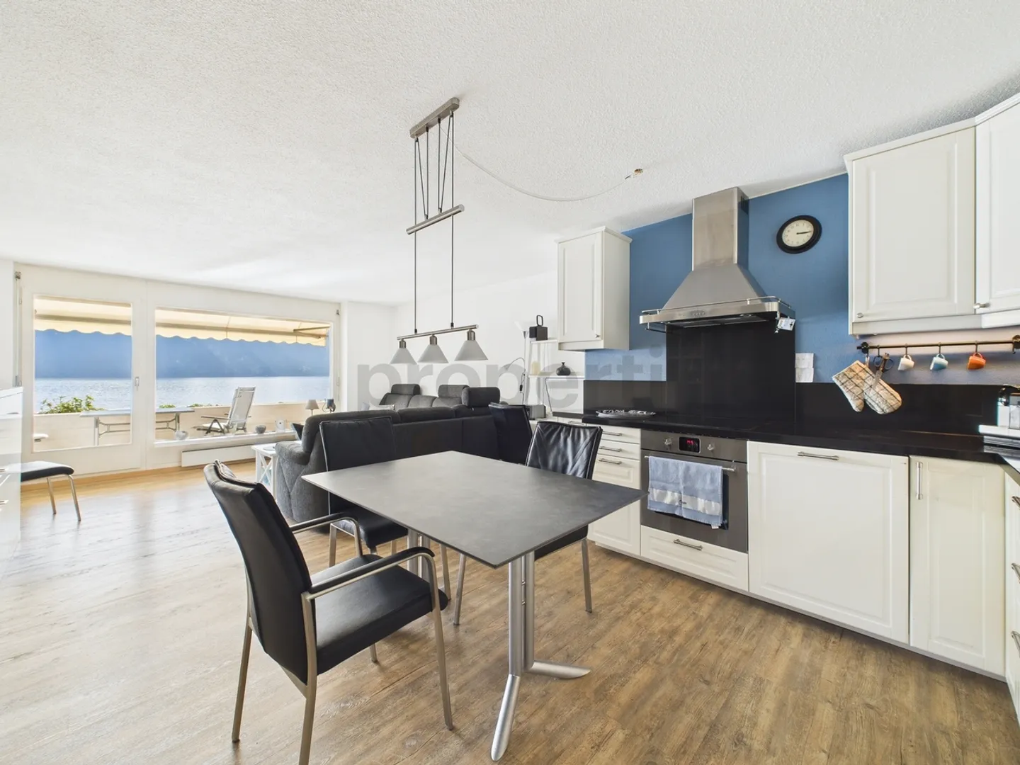 Attraktive 2.5-Zimmer-Wohnung mit Seesicht in Vitznau - Foto 4 von 10