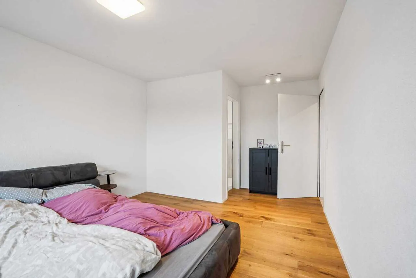 Modernes Apartment in der Natur - Foto 10 von 13