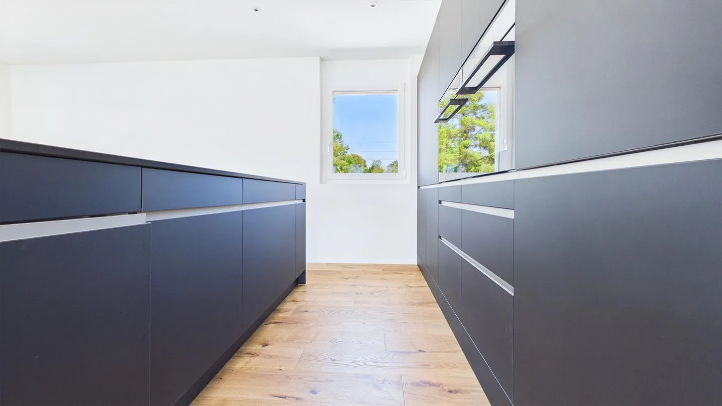 High-quality living near the train station, bus, forest, and Emme - Photo 8 of 28