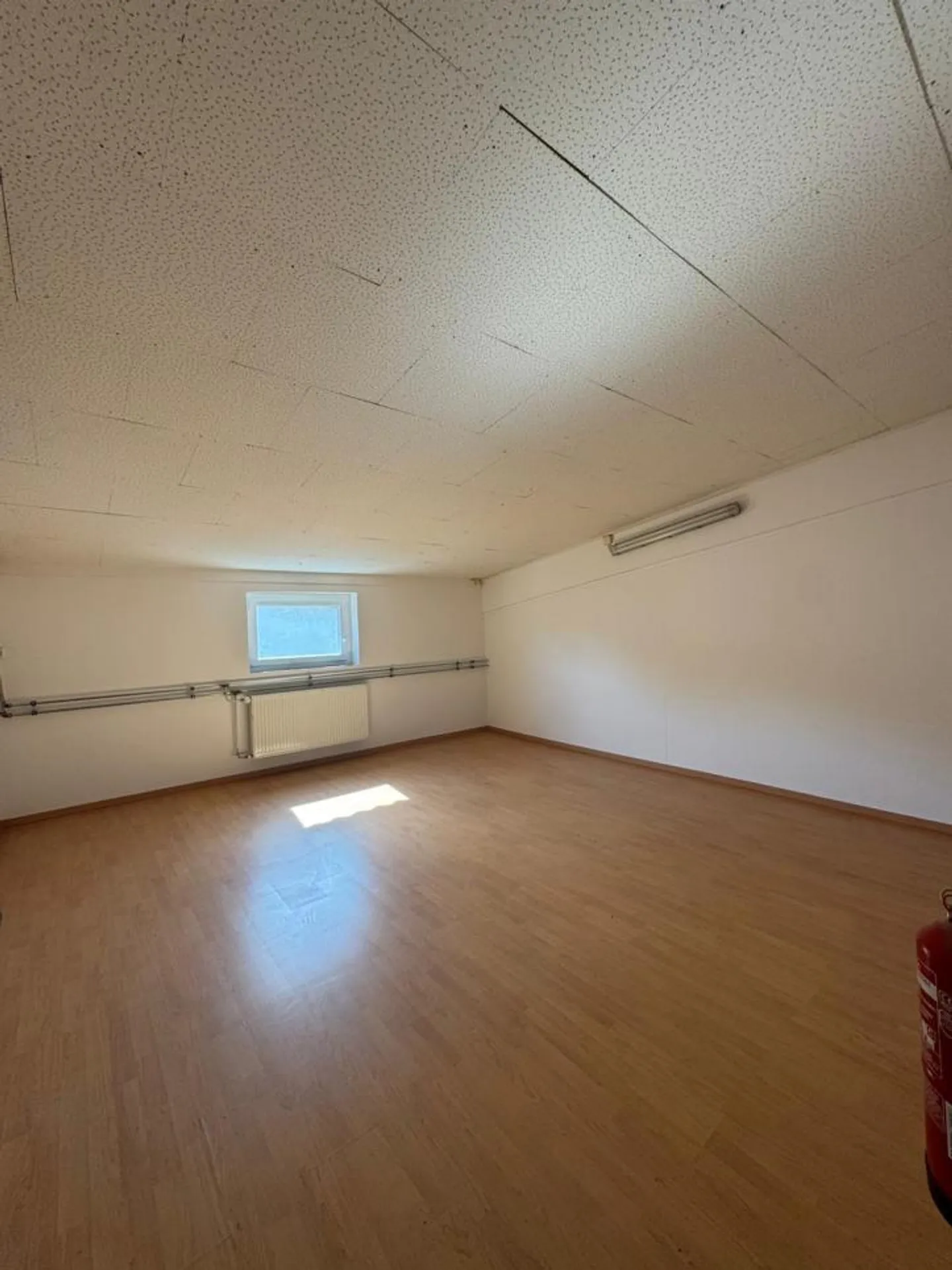 Spazio ufficio/commerciale di 25m2 idealmente situato a Yverdon - Foto 2 di 3