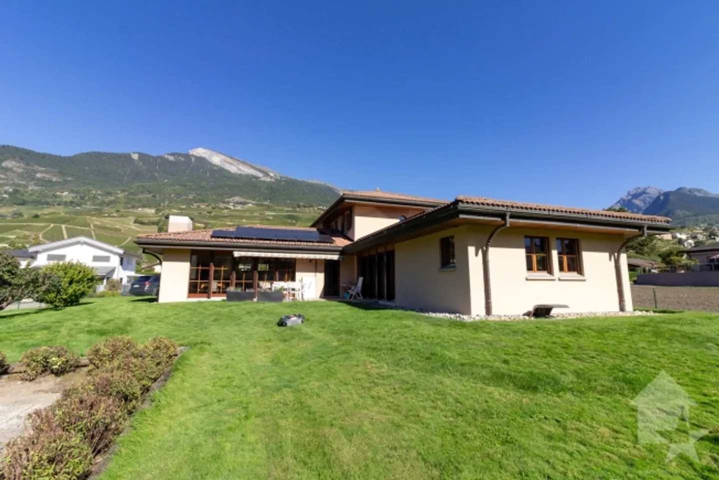 «Prächtige freistehende Villa von 225 m2» - Foto 2 von 13