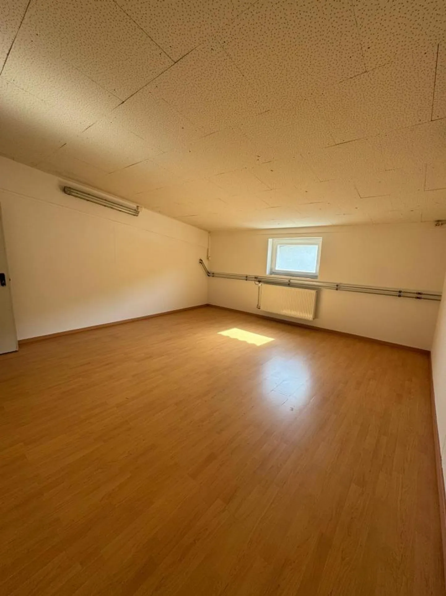 Spazio ufficio/commerciale di 25m2 idealmente situato a Yverdon - Foto 3 di 3