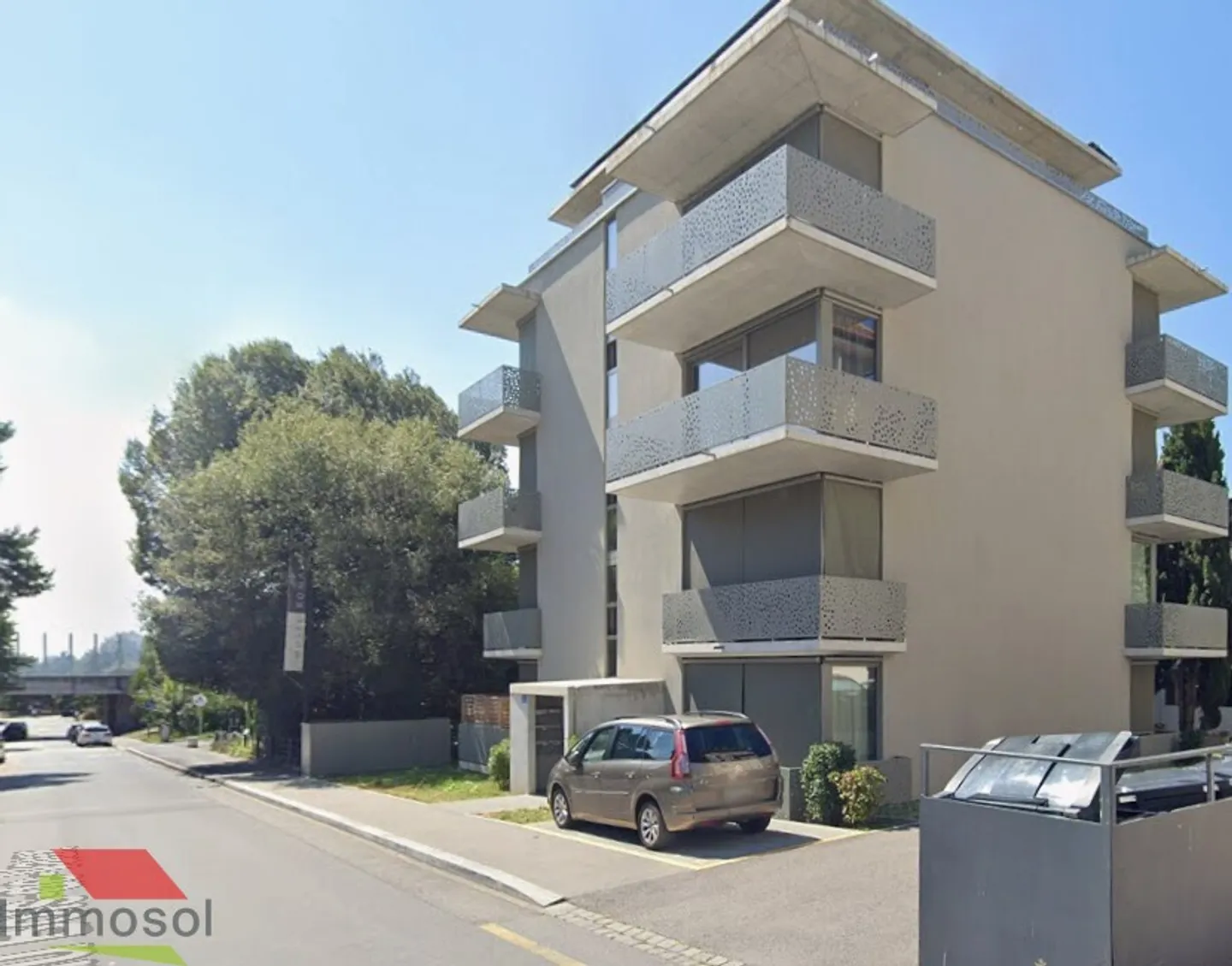 Charmant Studio avec Balcon - Photo 2 sur 2