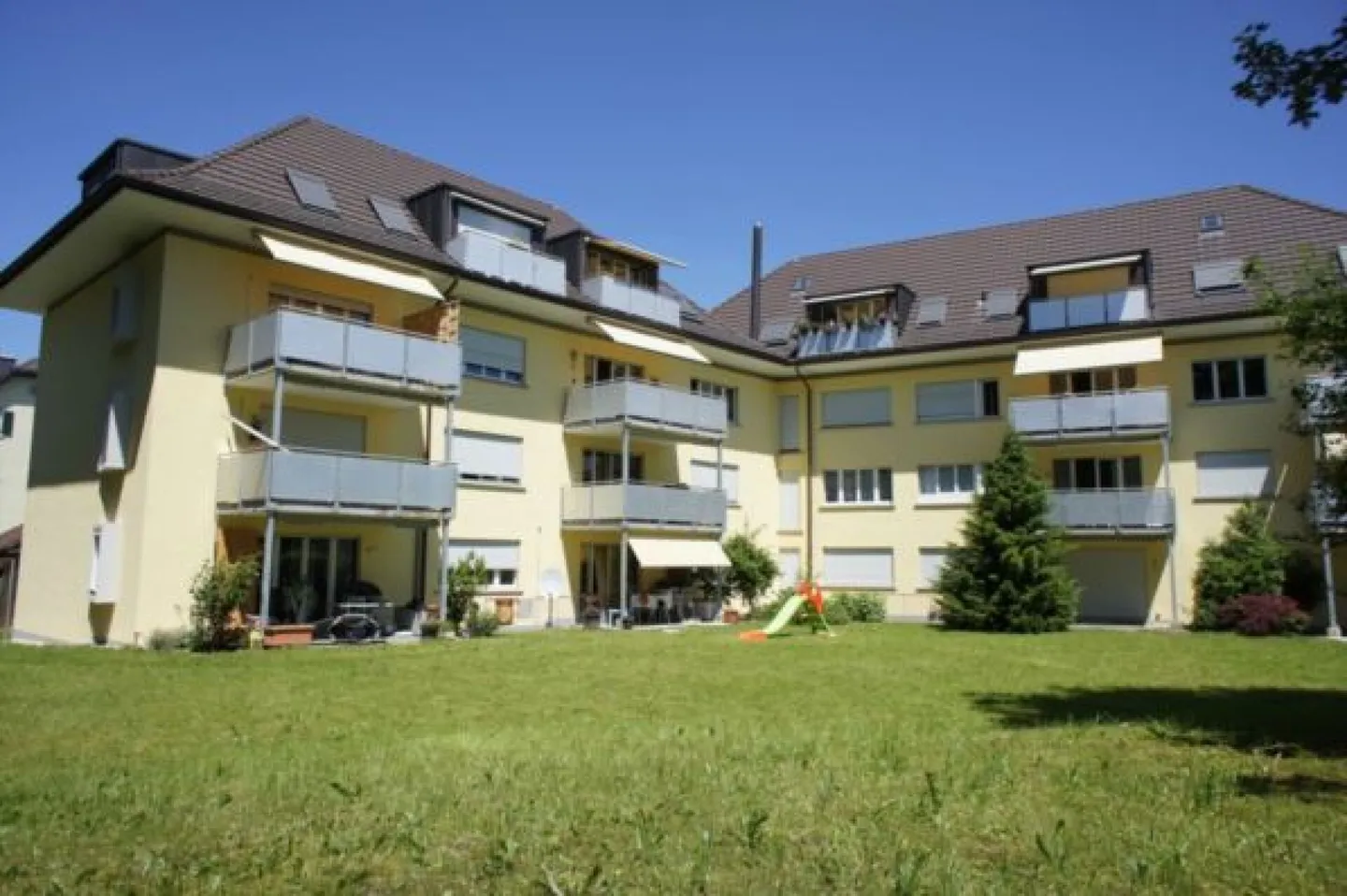 Geräumige Wohnung mit Balkon - Foto 10 von 10