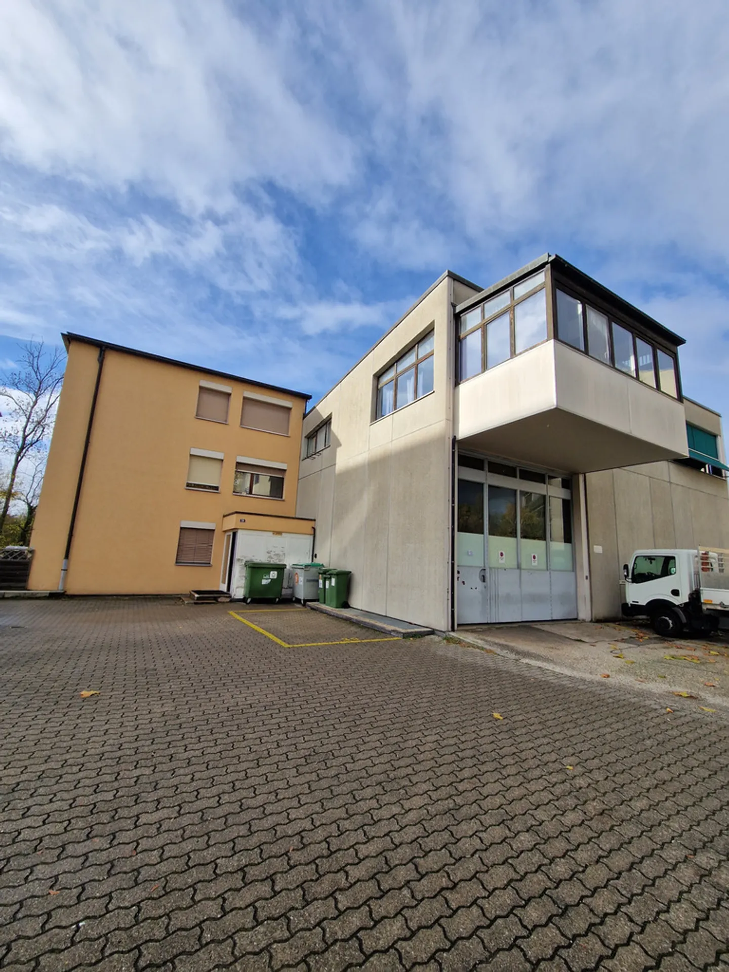 Superficie di 90m2 a Préfaully 30 a Renens - Foto 1 di 2