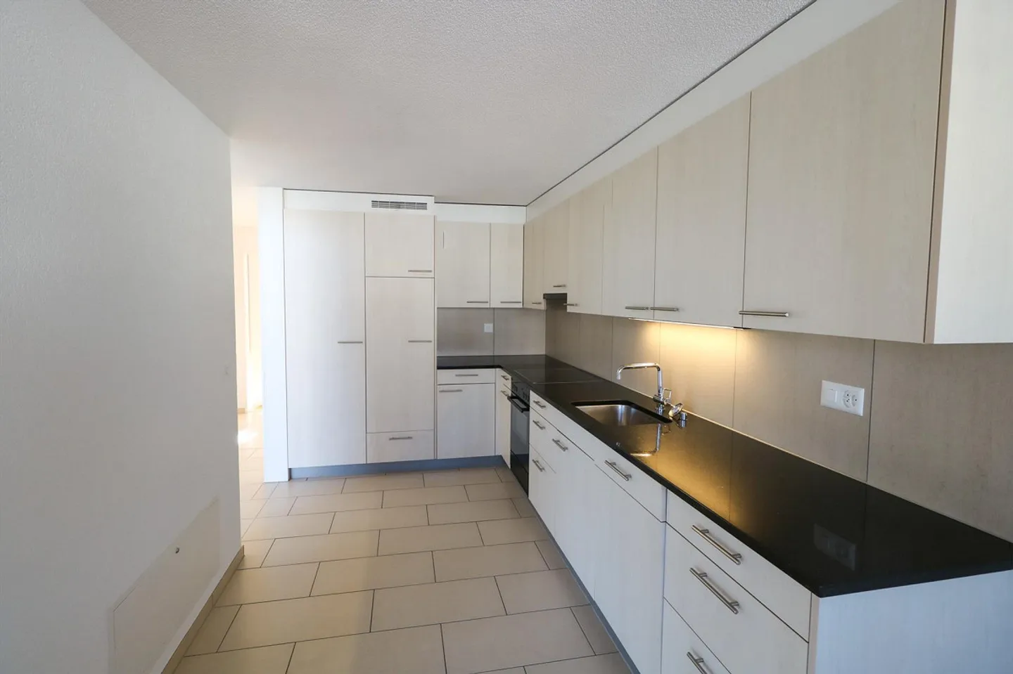 Helle Dachwohnung mit Galerie - Foto 2 von 10