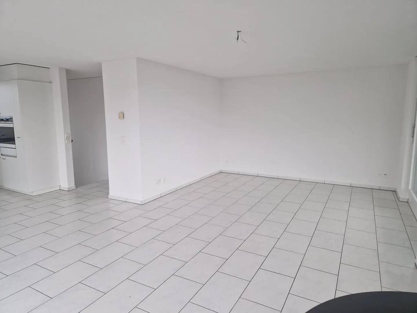 Geräumige Wohnung mit Balkon - Foto 4 von 12