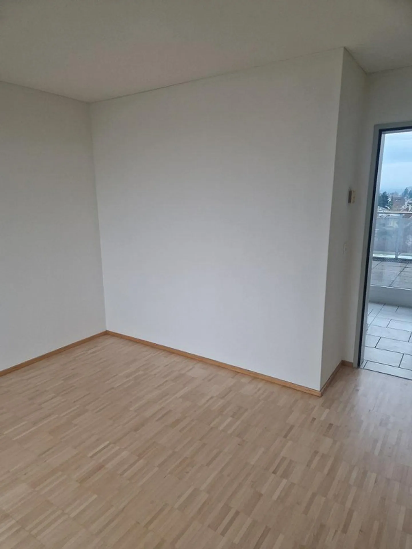 Geräumige Wohnung mit Balkon - Foto 7 von 12