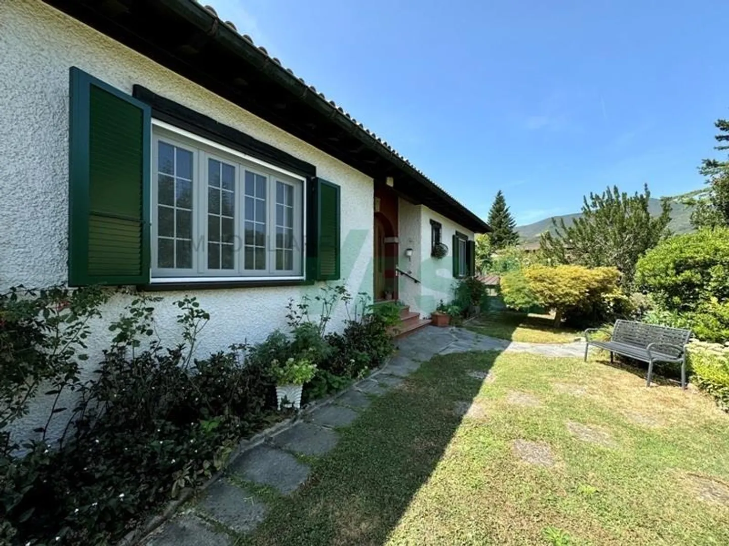 Accogliente casa unifamiliare con giardino - Foto 1 di 13