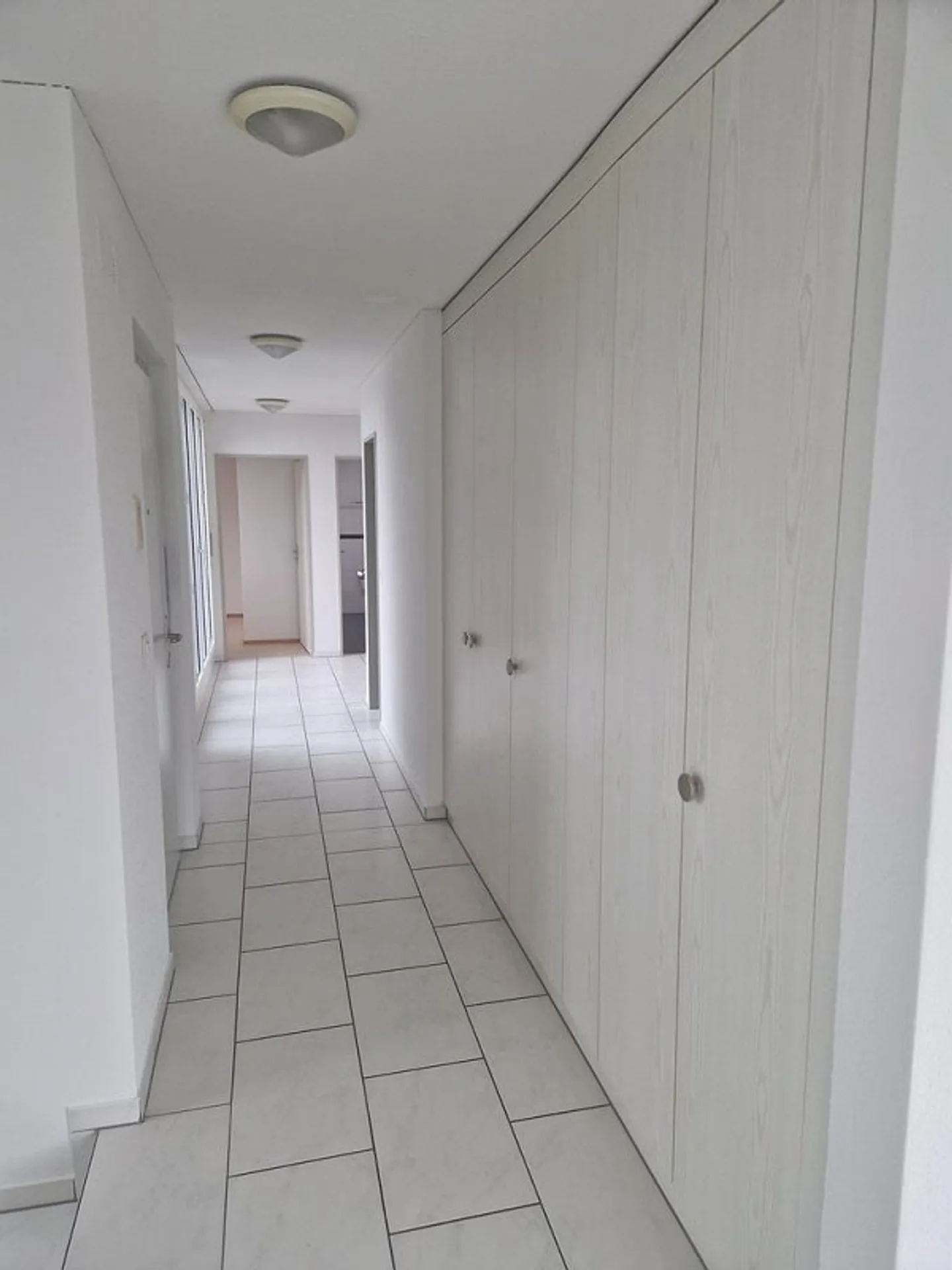 Geräumige Wohnung mit Balkon - Foto 10 von 12