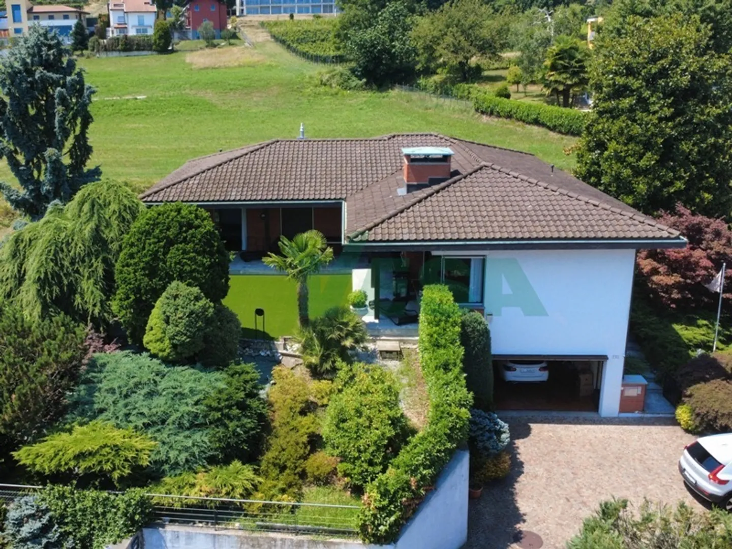 Elegante e accogliente villa di charme in posizione tranquilla - Foto 1 di 11