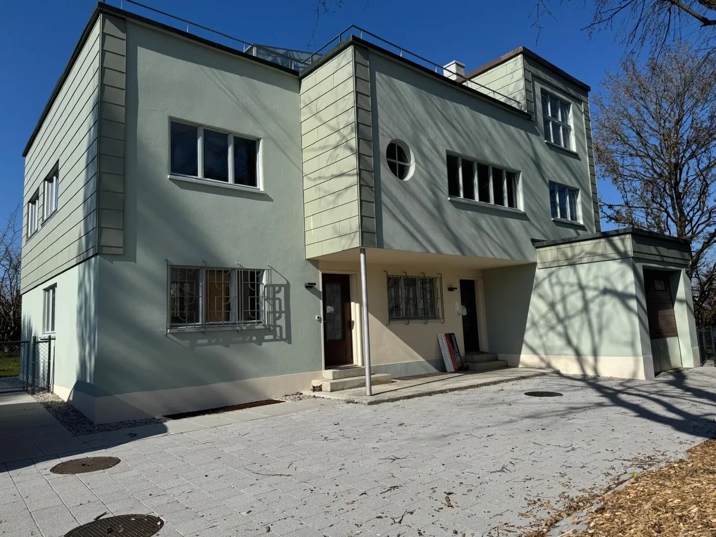 2-unit villa fully renovated with rental income for ground floor housing - Photo 19 of 19