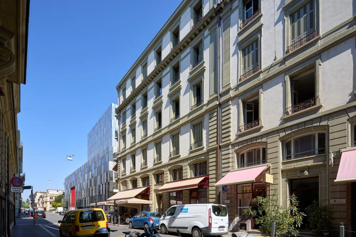 Appartement Charmant dans Immeuble Historique - Photo 2 sur 10