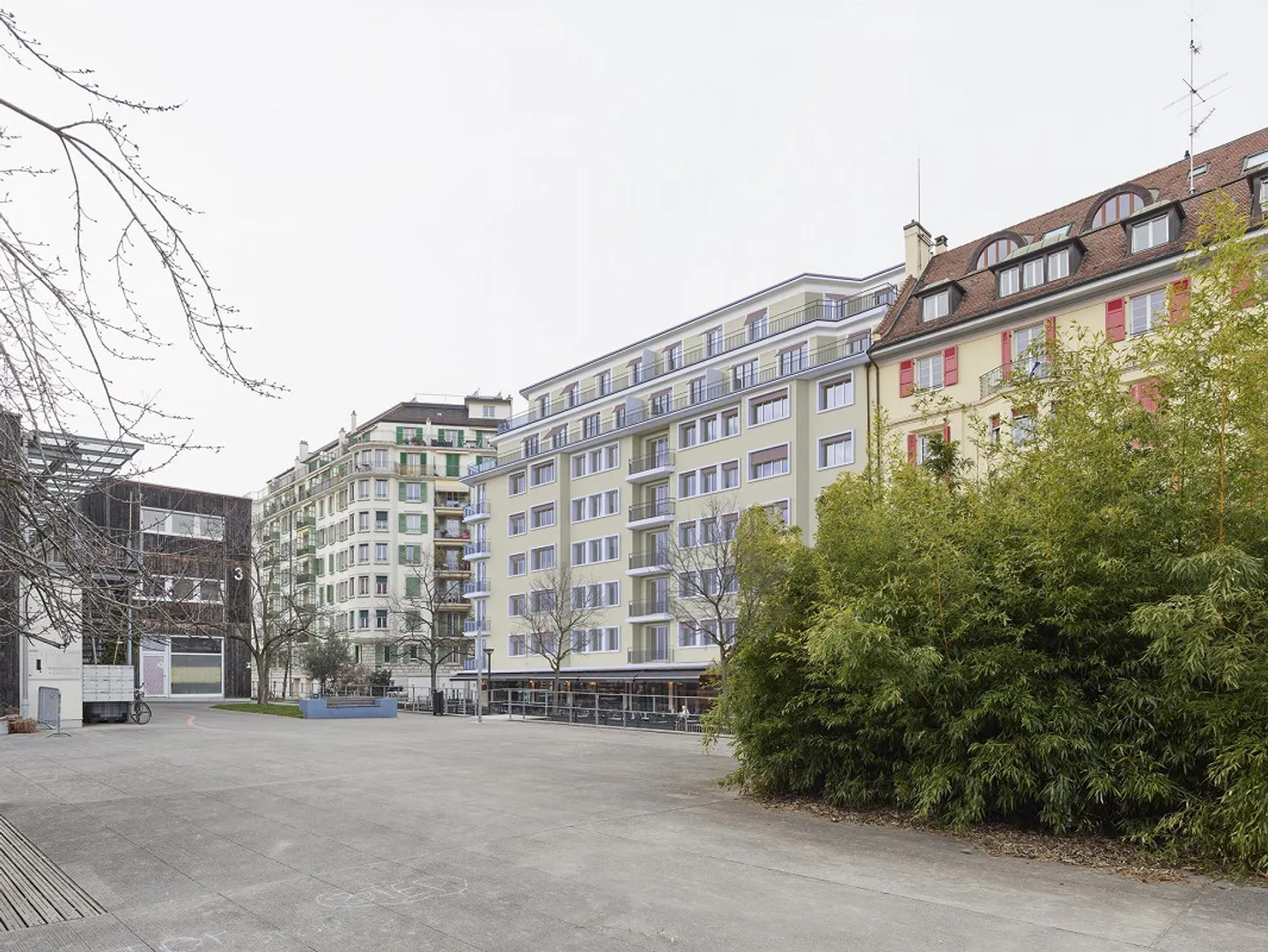 Living in a new apartment with garden in the heart of Charmilles - Photo 1 of 6