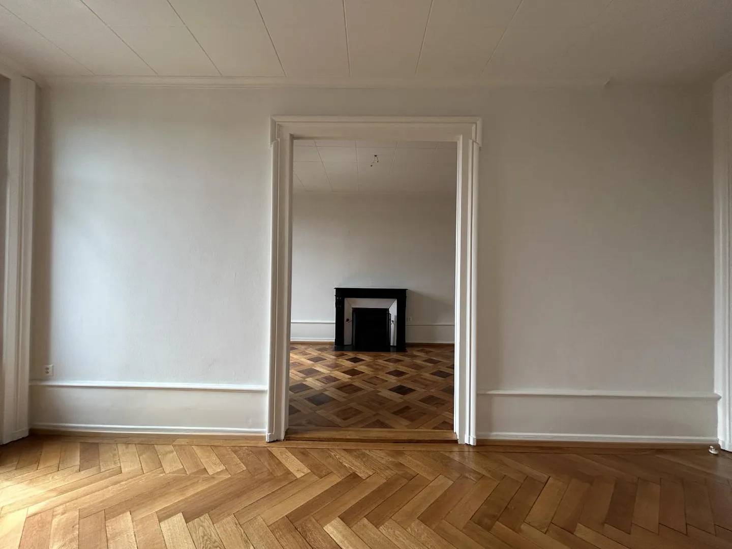 Appartement Charmant dans Immeuble Historique - Photo 3 sur 10