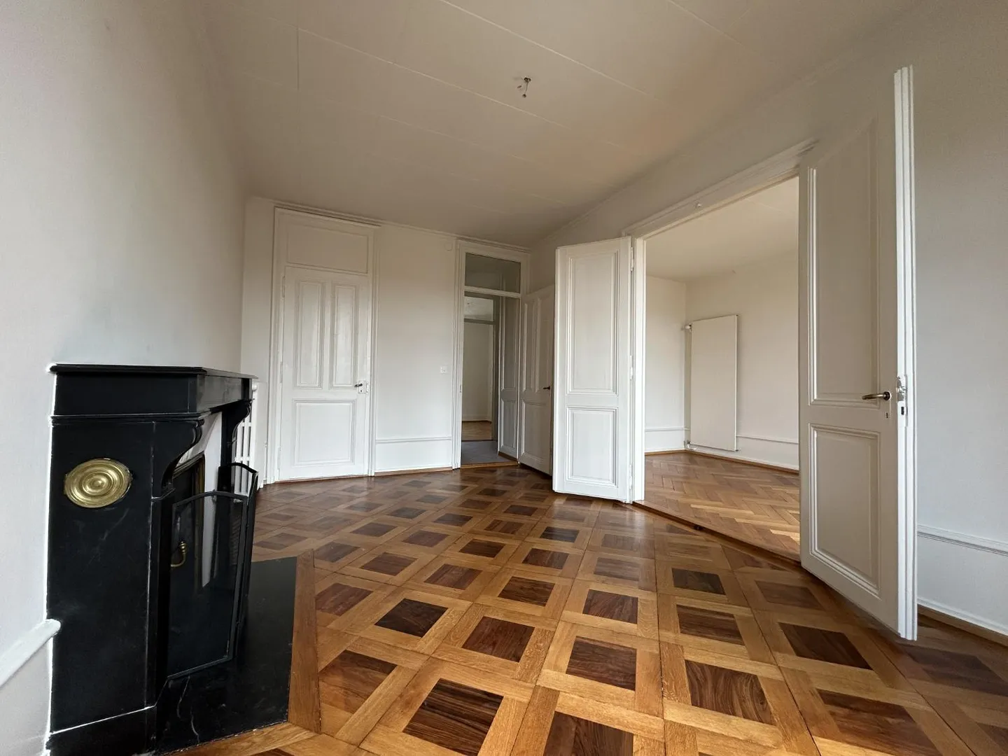 Appartement Charmant dans Immeuble Historique - Photo 5 sur 10