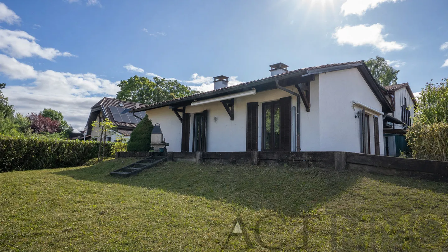 Beautiful four-bedroom house in Plan-les-Ouates - Photo 1 of 6