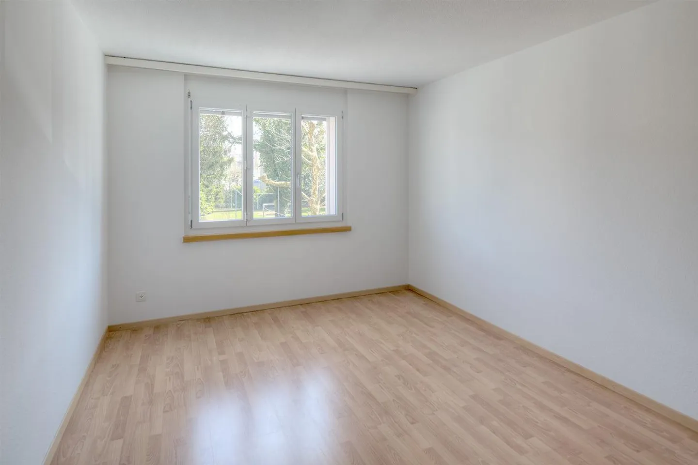 Live near the old town and train station! - Photo 7 of 9