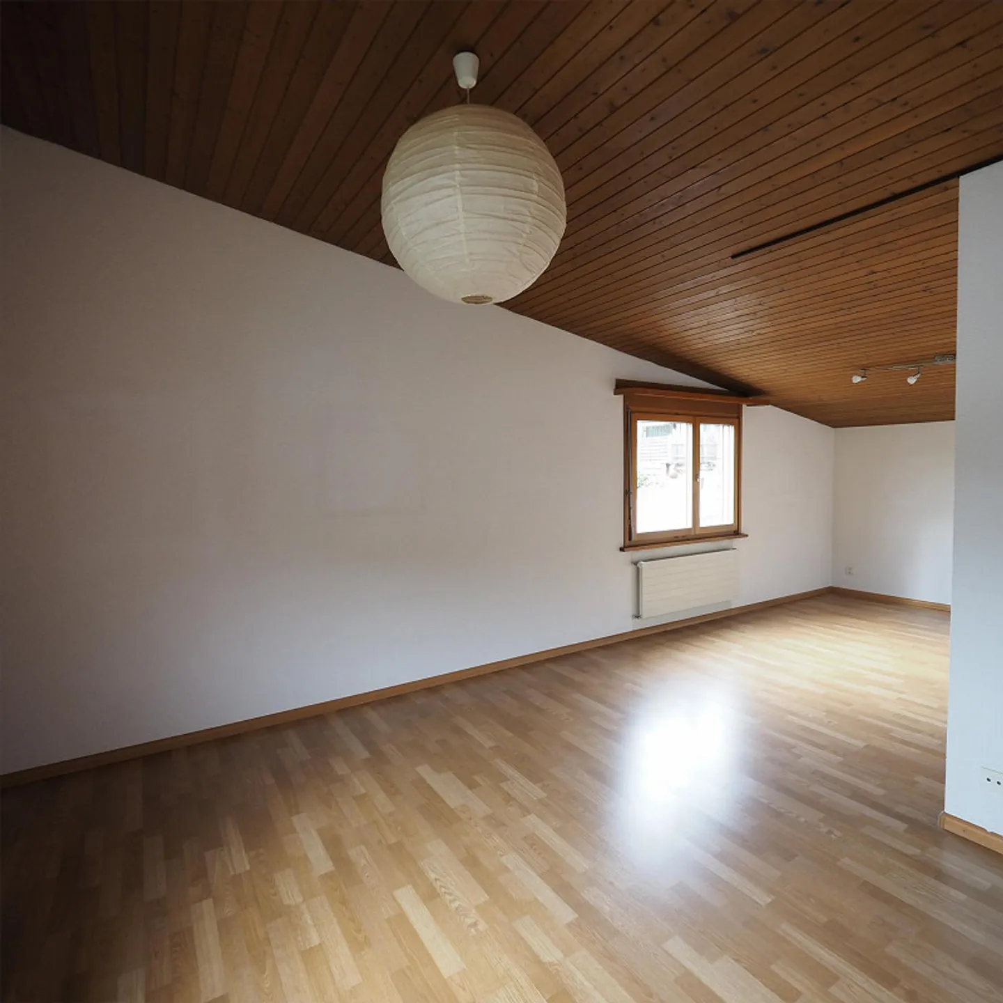 Casa unifamiliare di 4,5 stanze con potenziale per investitori individuali - Foto 8 di 16