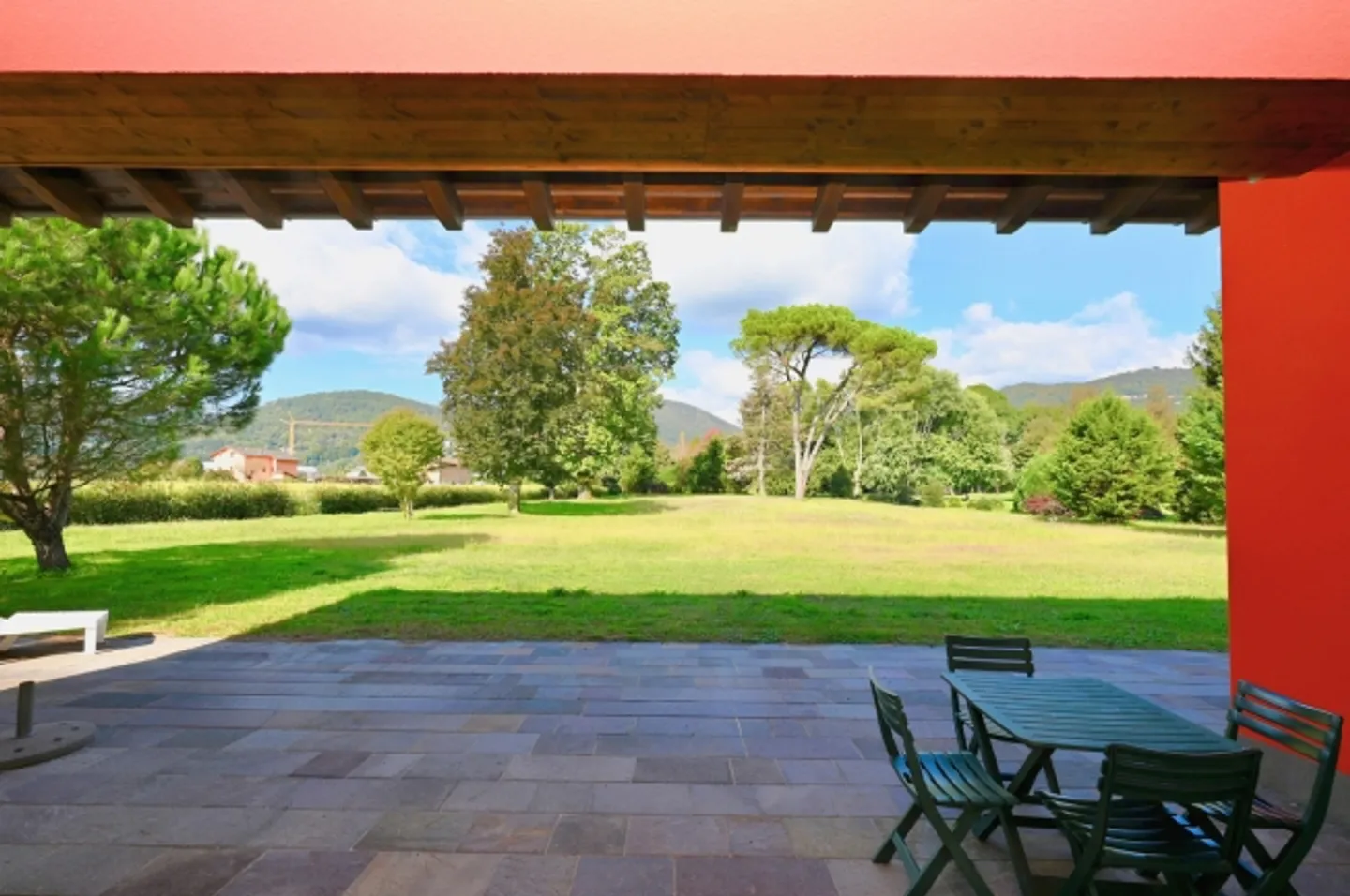 Villa au milieu des verts entre le lac de Lugano et le terrain de golf - Photo 7 sur 20