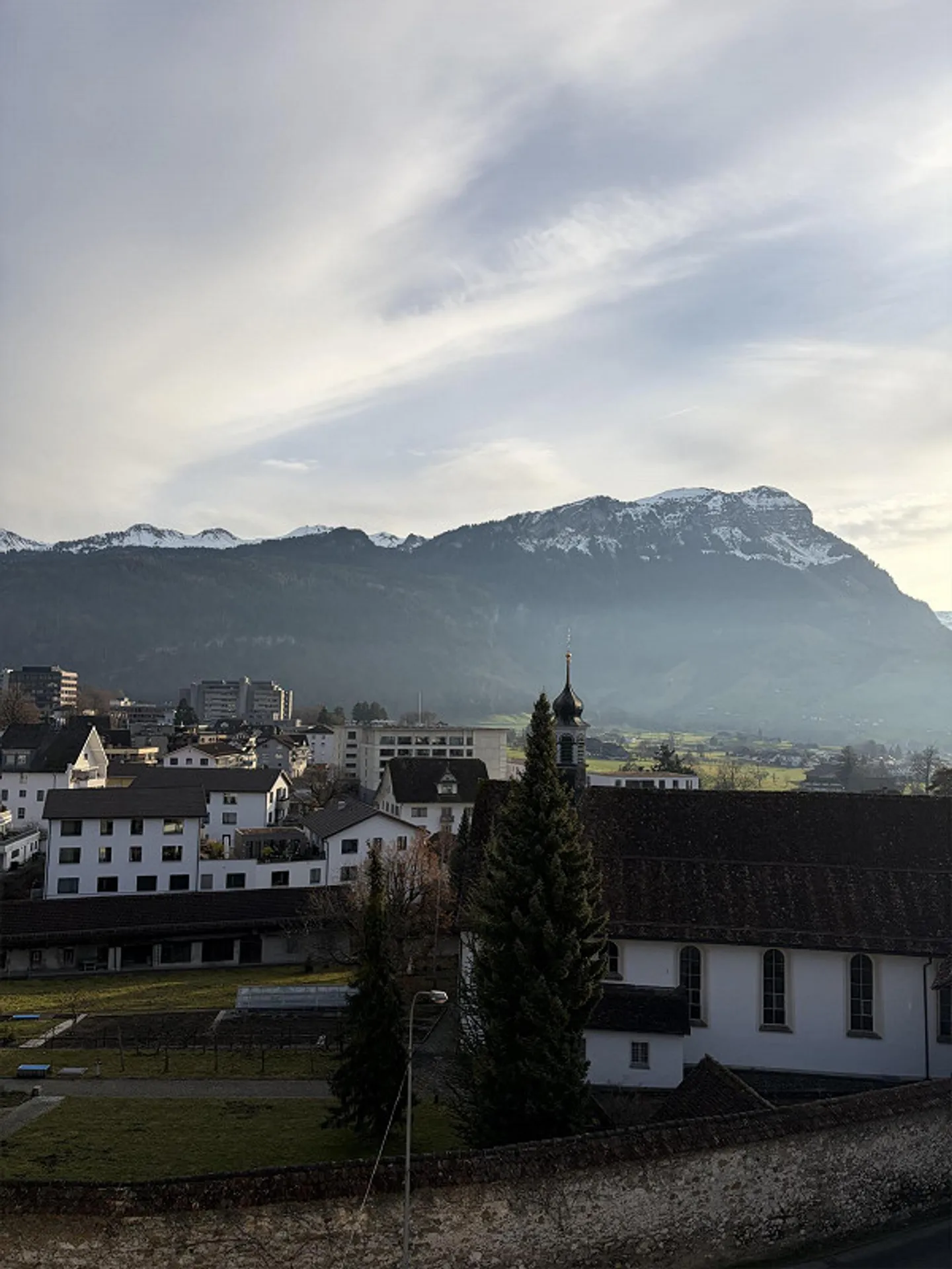 3-room penthouse apartment – Living above the rooftops - Photo 16 of 17