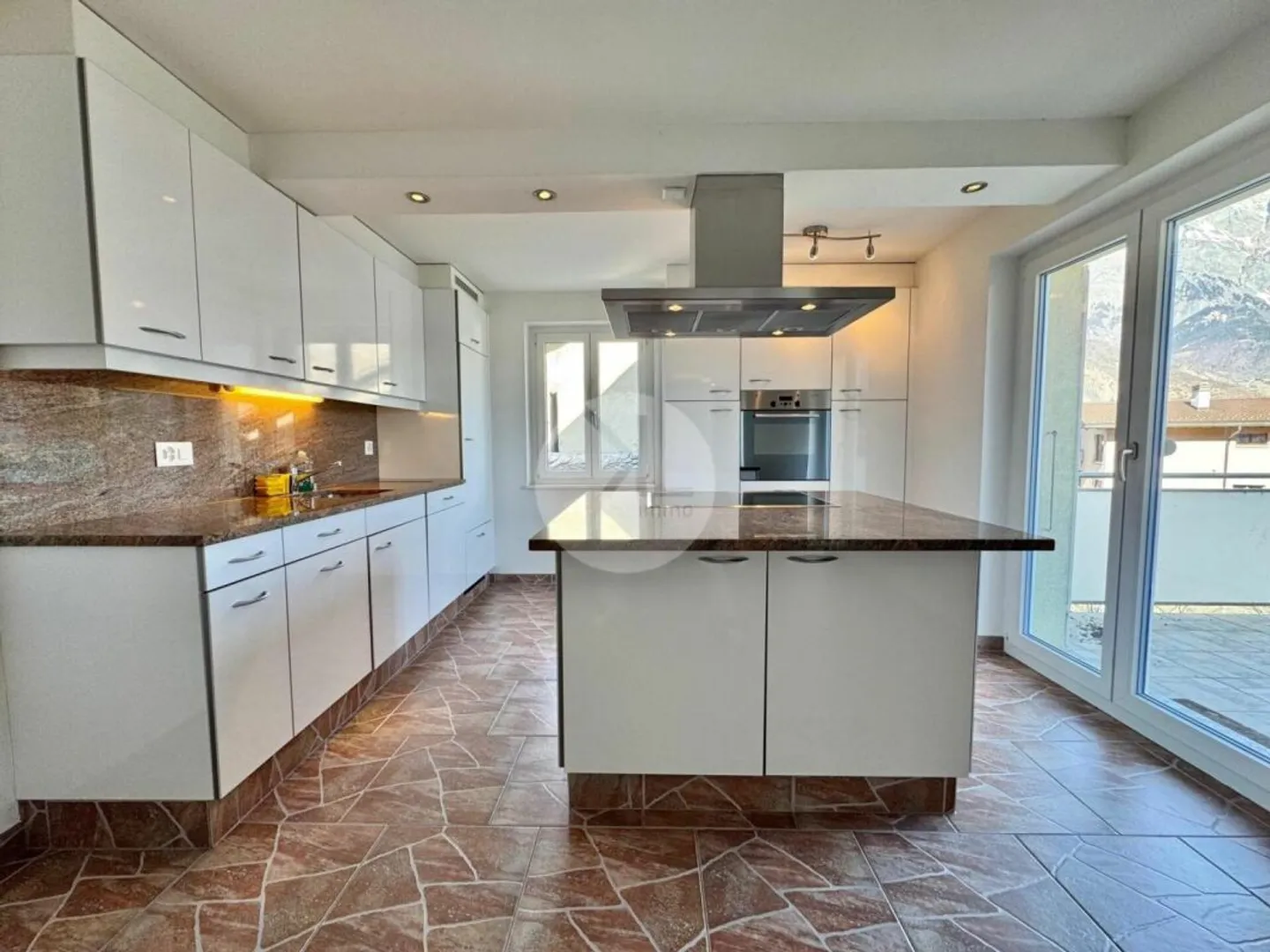Casa singola in affitto - Foto 2 di 11