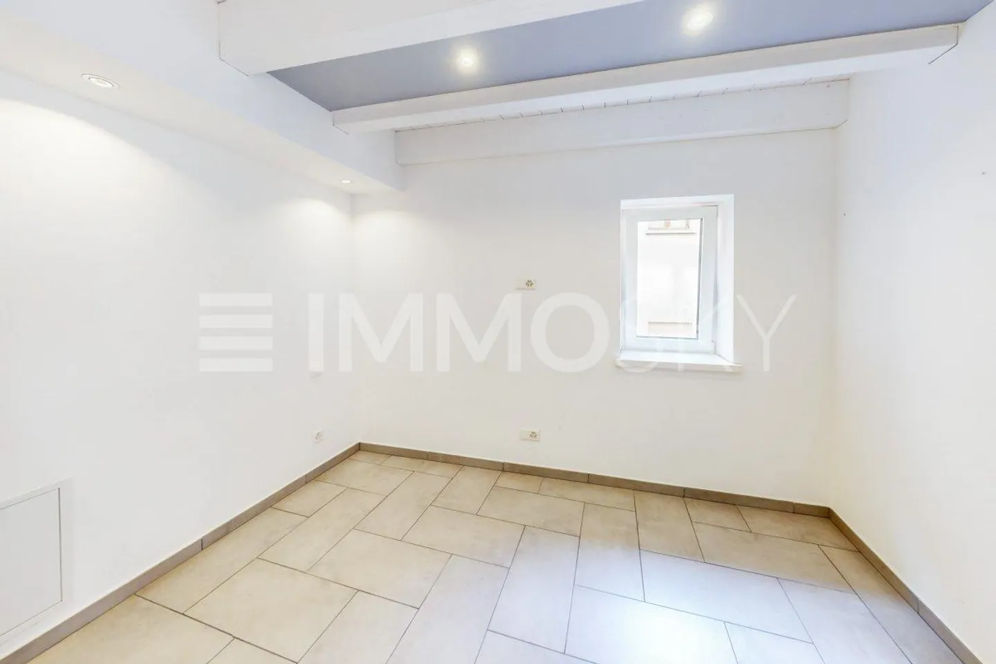 Appartement fonctionnel de deux pièces, pour revenus ou comme deuxième maison - Photo 4 sur 5