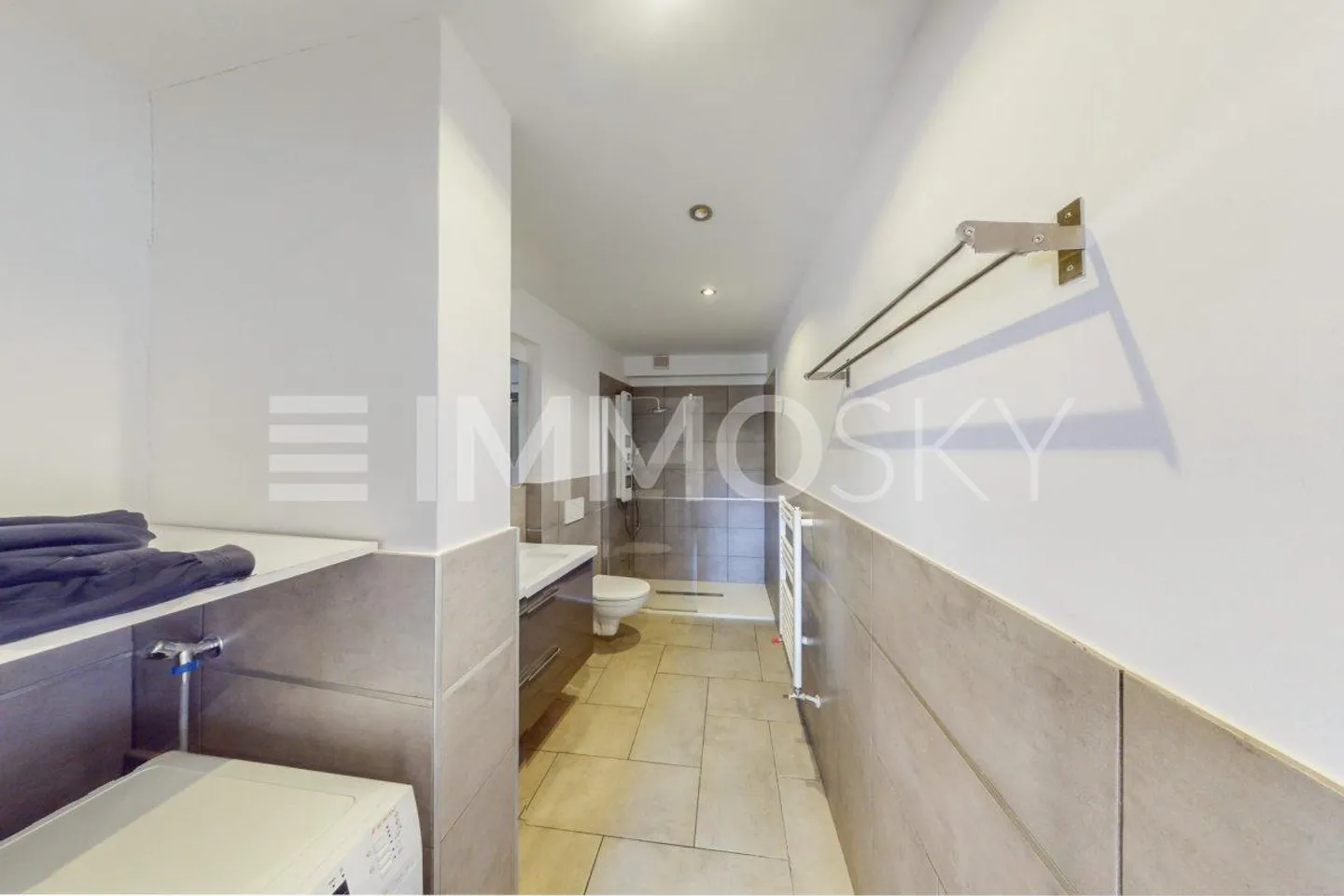 Appartement fonctionnel de deux pièces, pour revenus ou comme deuxième maison - Photo 5 sur 5